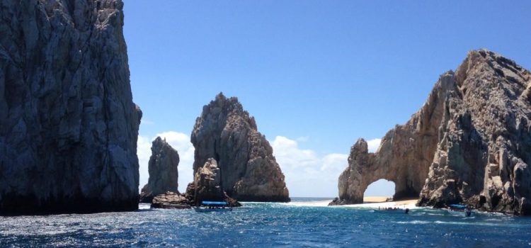 Sand suddenly under the Cabo San Lucas arch Sand suddenly under the Cabo San Lucas arch